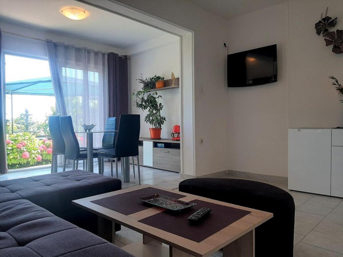 Apartments Nada Krk Island Exterior foto