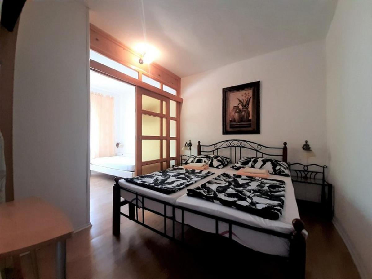 Apartments Nada Krk Island Exterior foto