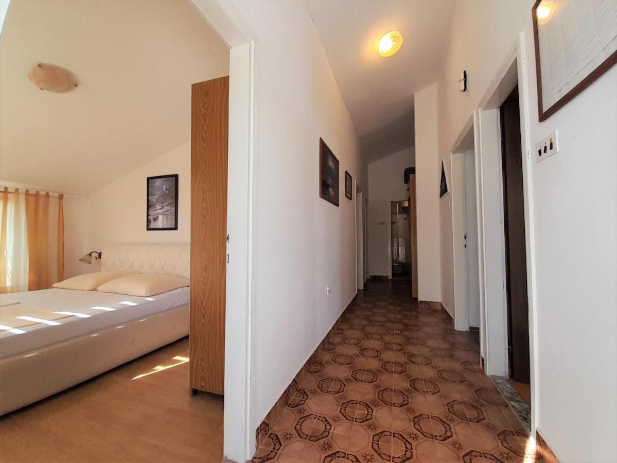 Apartments Nada Krk Island Exterior foto
