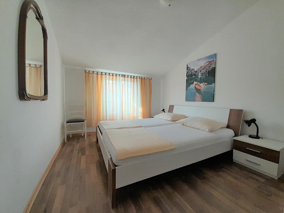 Apartments Nada Krk Island Exterior foto