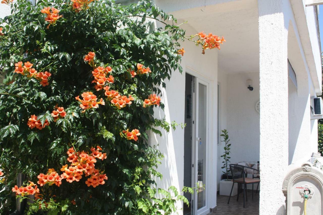 Apartments Nada Krk Island Exterior foto